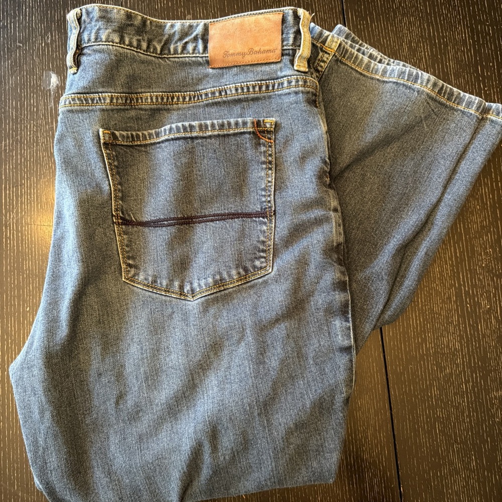 Tommy Bahama Mens Jeans 40x30 Medium Blue Denim Straight Leg Pants